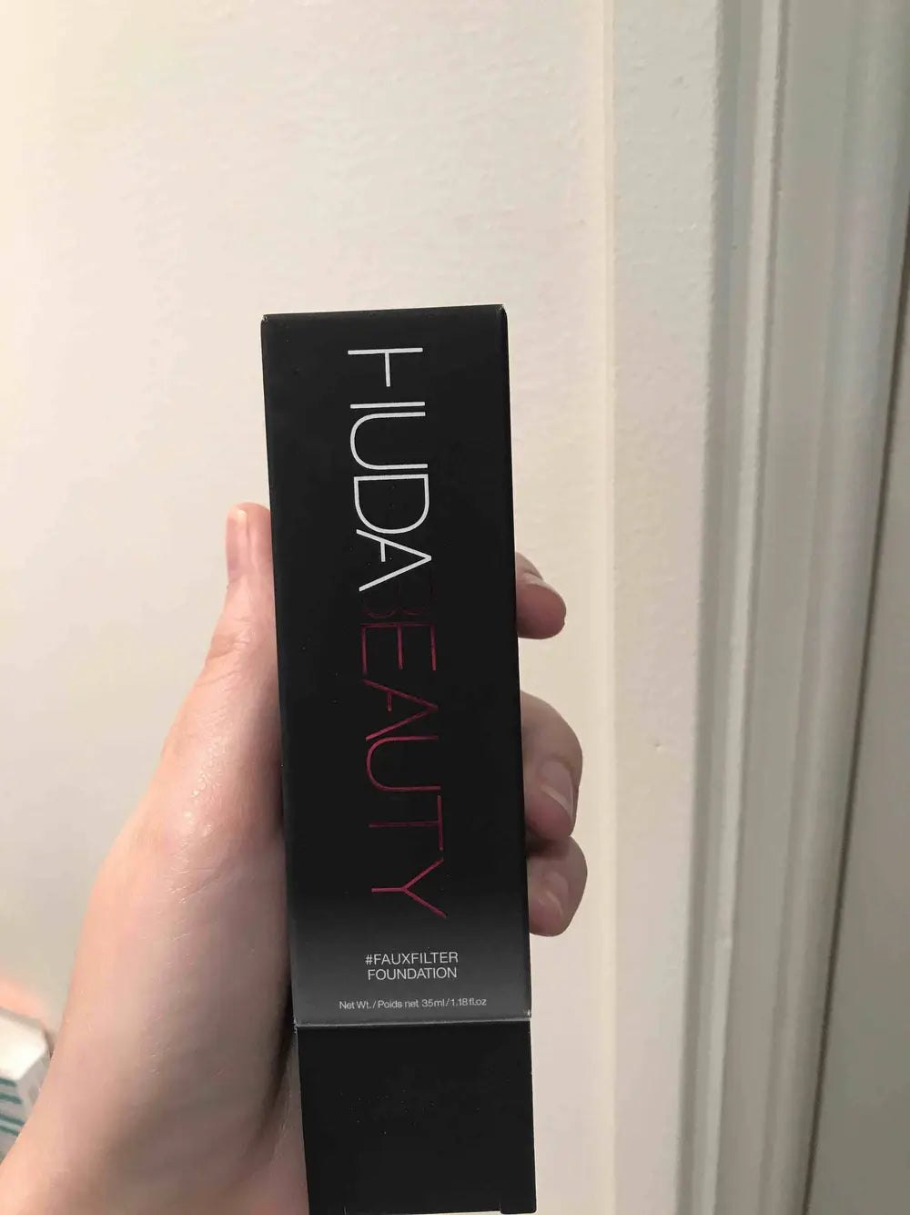 Huda Beauty Faux Filter Foundation